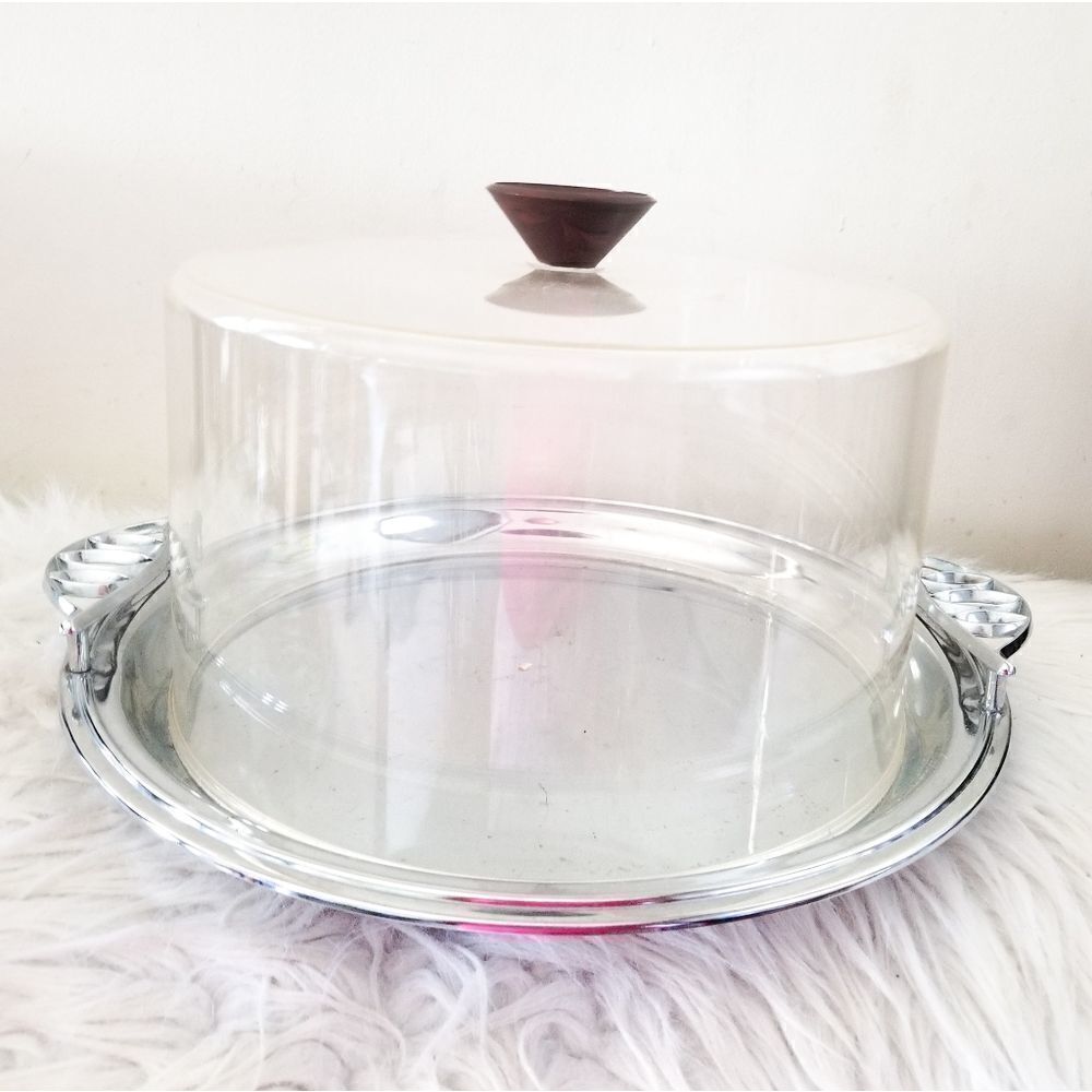 Vintage cake plate with plastic top metal base